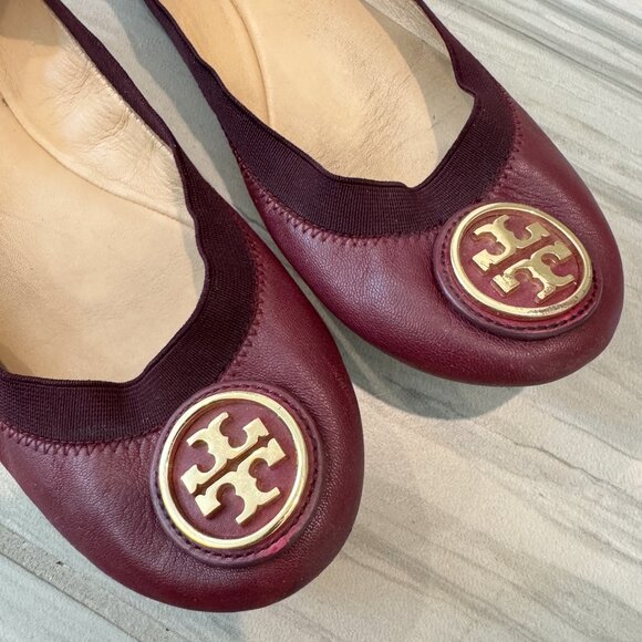 Tory Burch Caroline Leather Gold Logo Ballet Flats Minimalist Preppy Dark Plum 8 - Picture 3 of 8